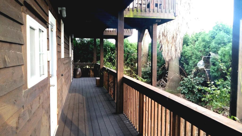 Namu Hyanggi Pension Jeju Exterior foto